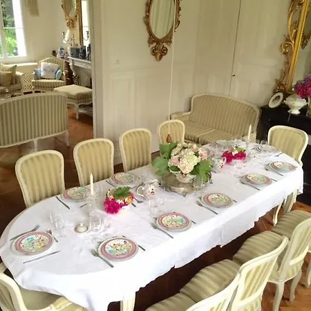 Le Chateau Du Ronchay Luneray