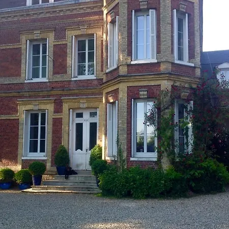 Le Chateau Du Ronchay Luneray